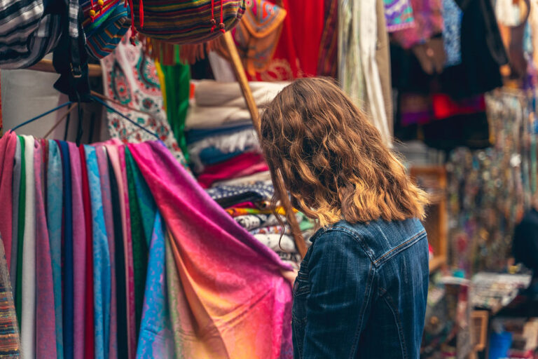 What to Wear in Cambodia: A Guide to Dressing for Seasons and Culture